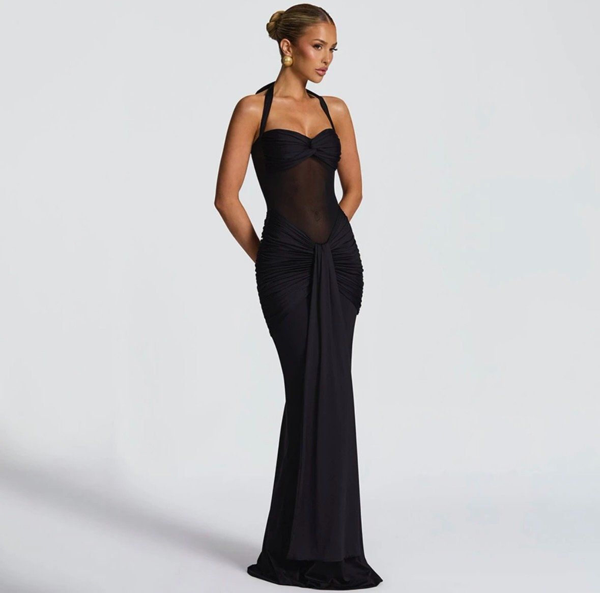 Robe à dos nu drapée