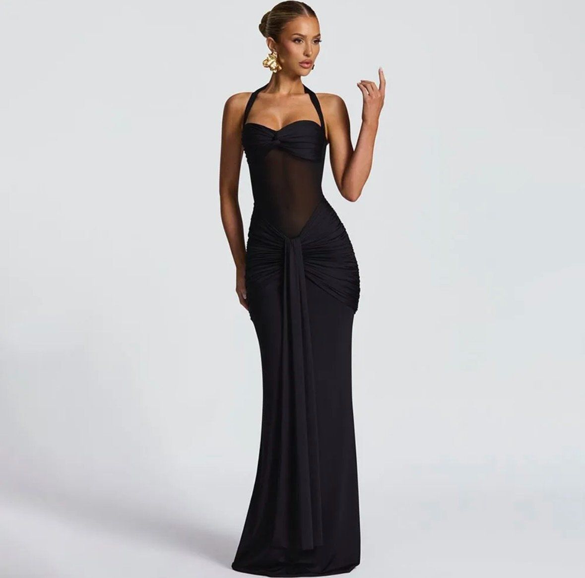 Robe à transparence drapée